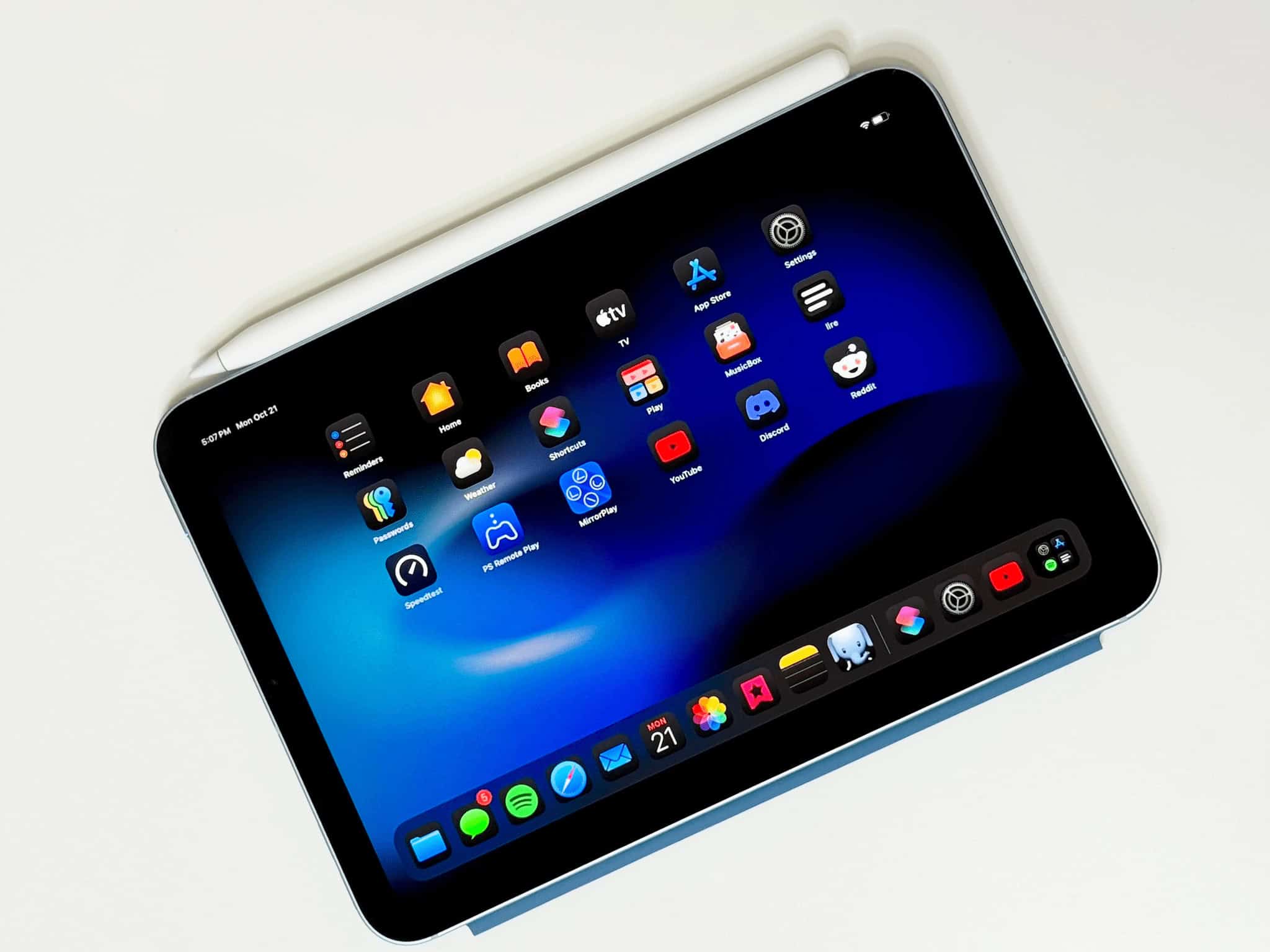 The iPad mini paired with the Apple Pencil Pro.