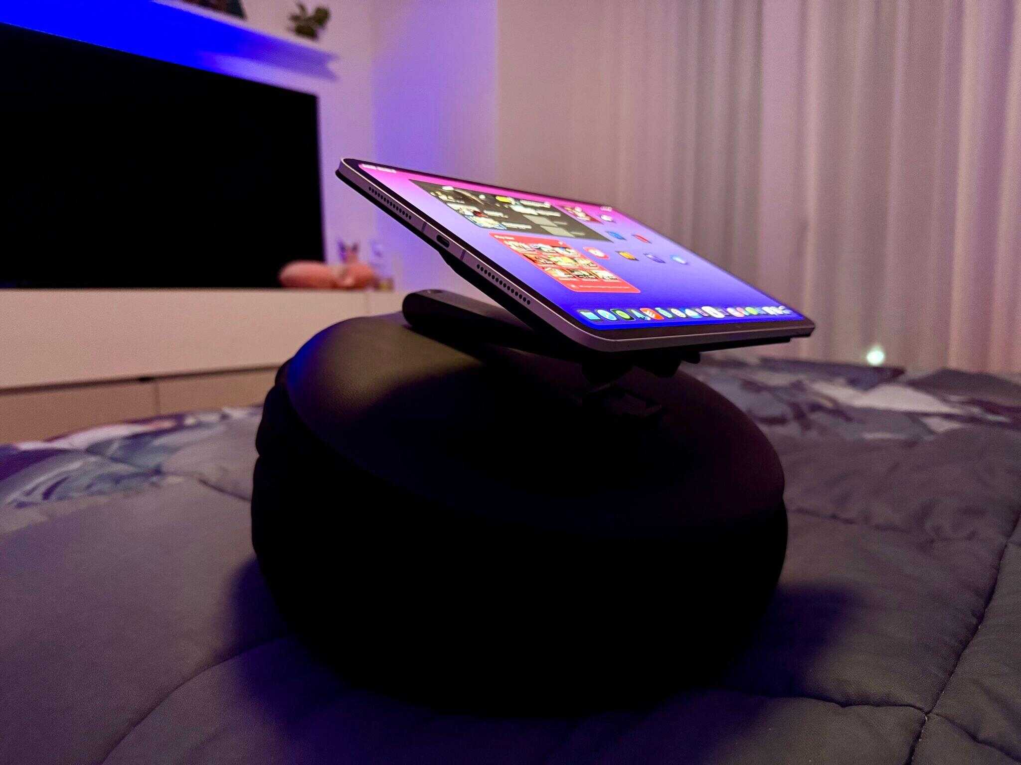 The gaming pillow paired with my iPad Pro.