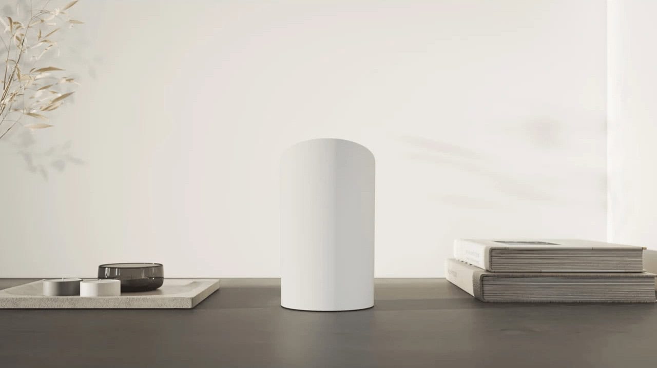 You can buy single Play wall washer lights, too. Source: Philips Hue.