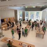 Passeig de Gracia Apple Store reopens, updated with new industrial design